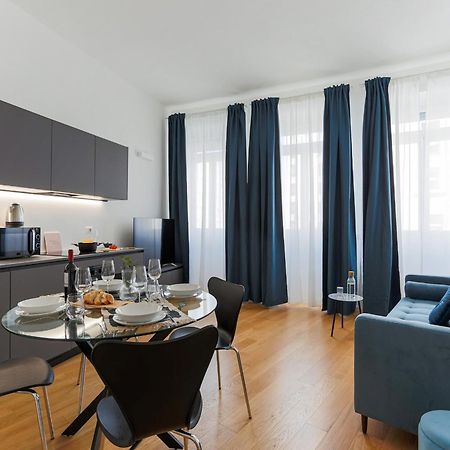 The Best Rent - Modern One Bedroom Apartment In San Babila Milano Esterno foto