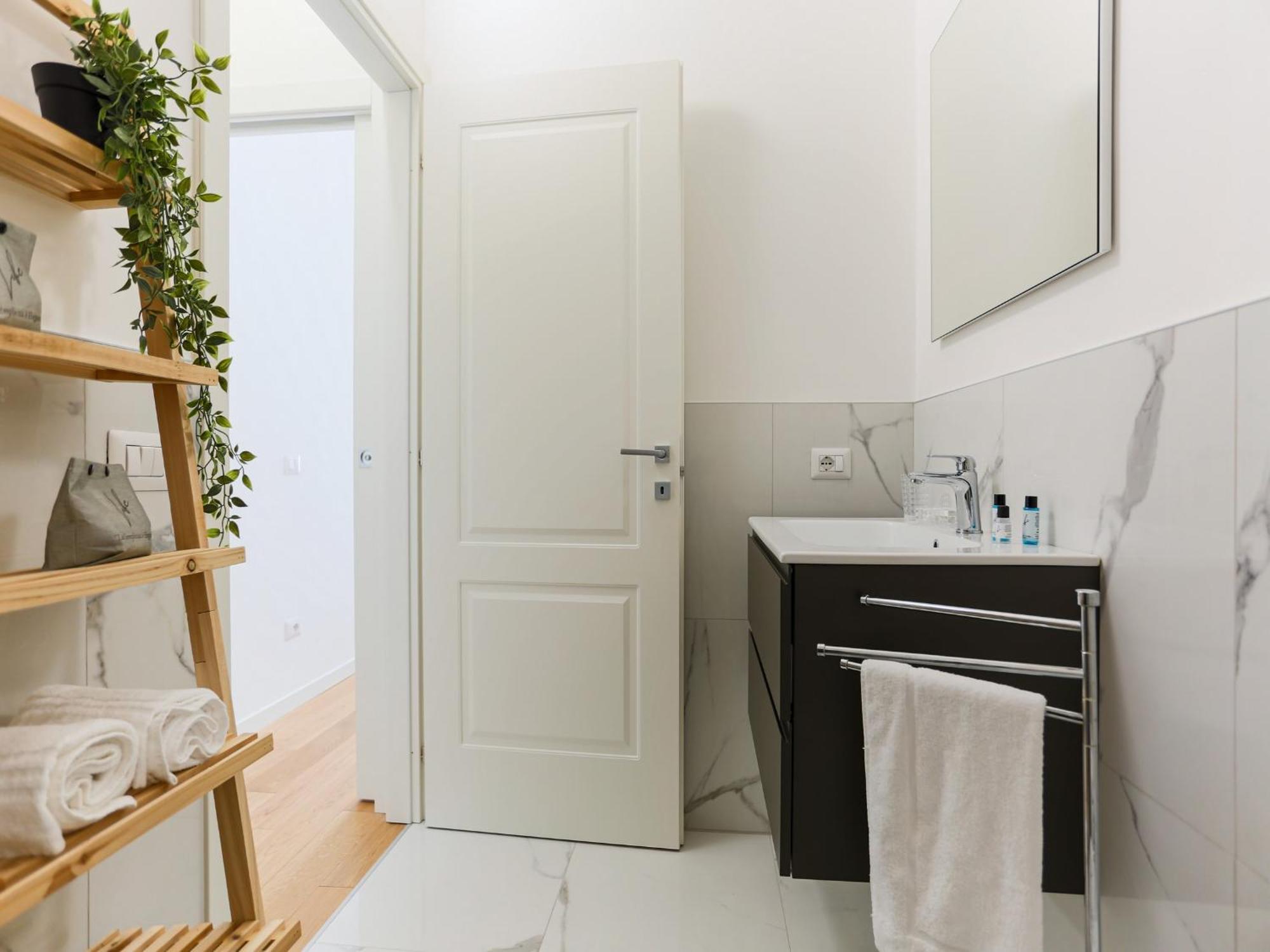 The Best Rent - Modern One Bedroom Apartment In San Babila Milano Esterno foto