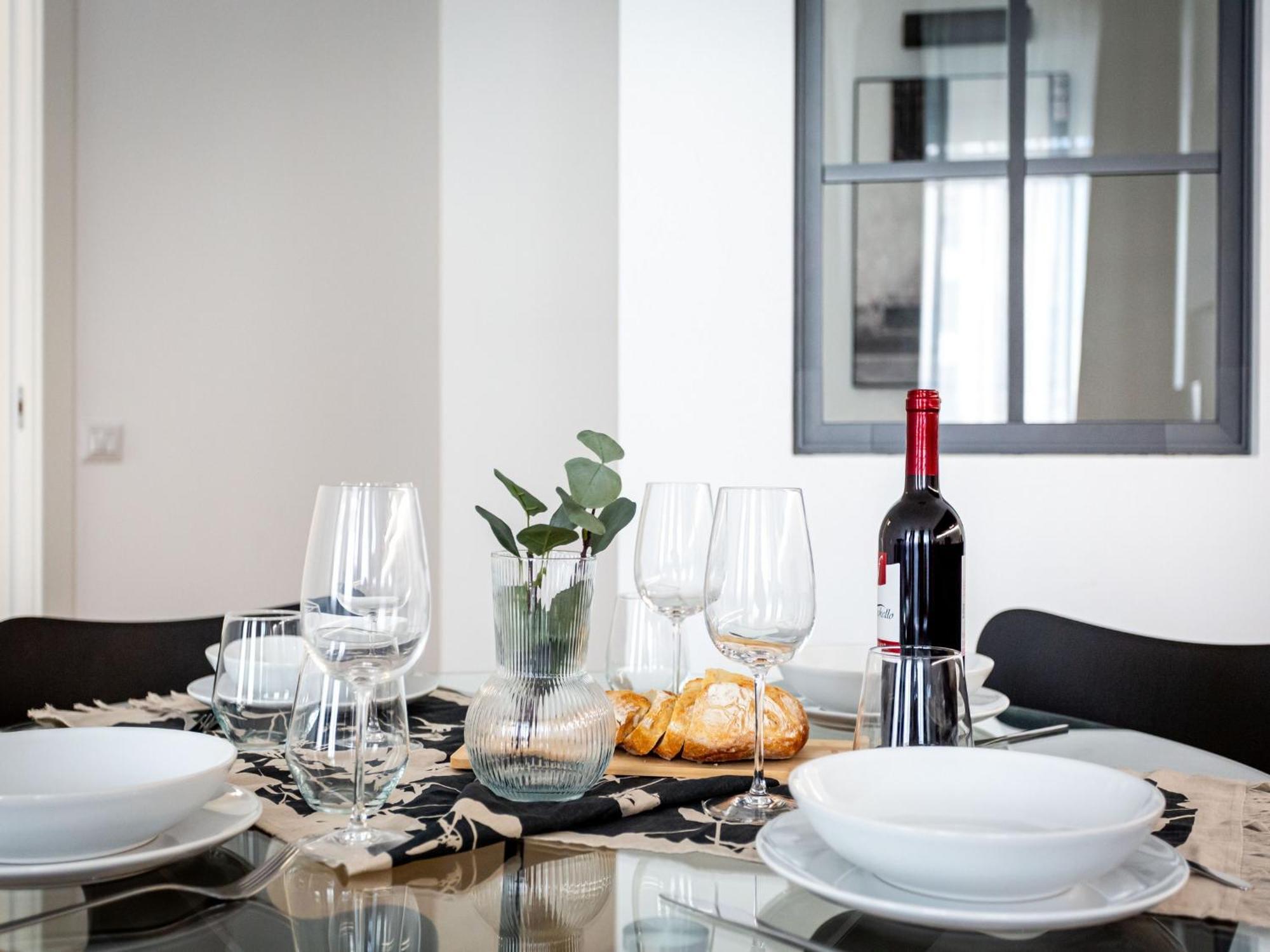 The Best Rent - Modern One Bedroom Apartment In San Babila Milano Esterno foto