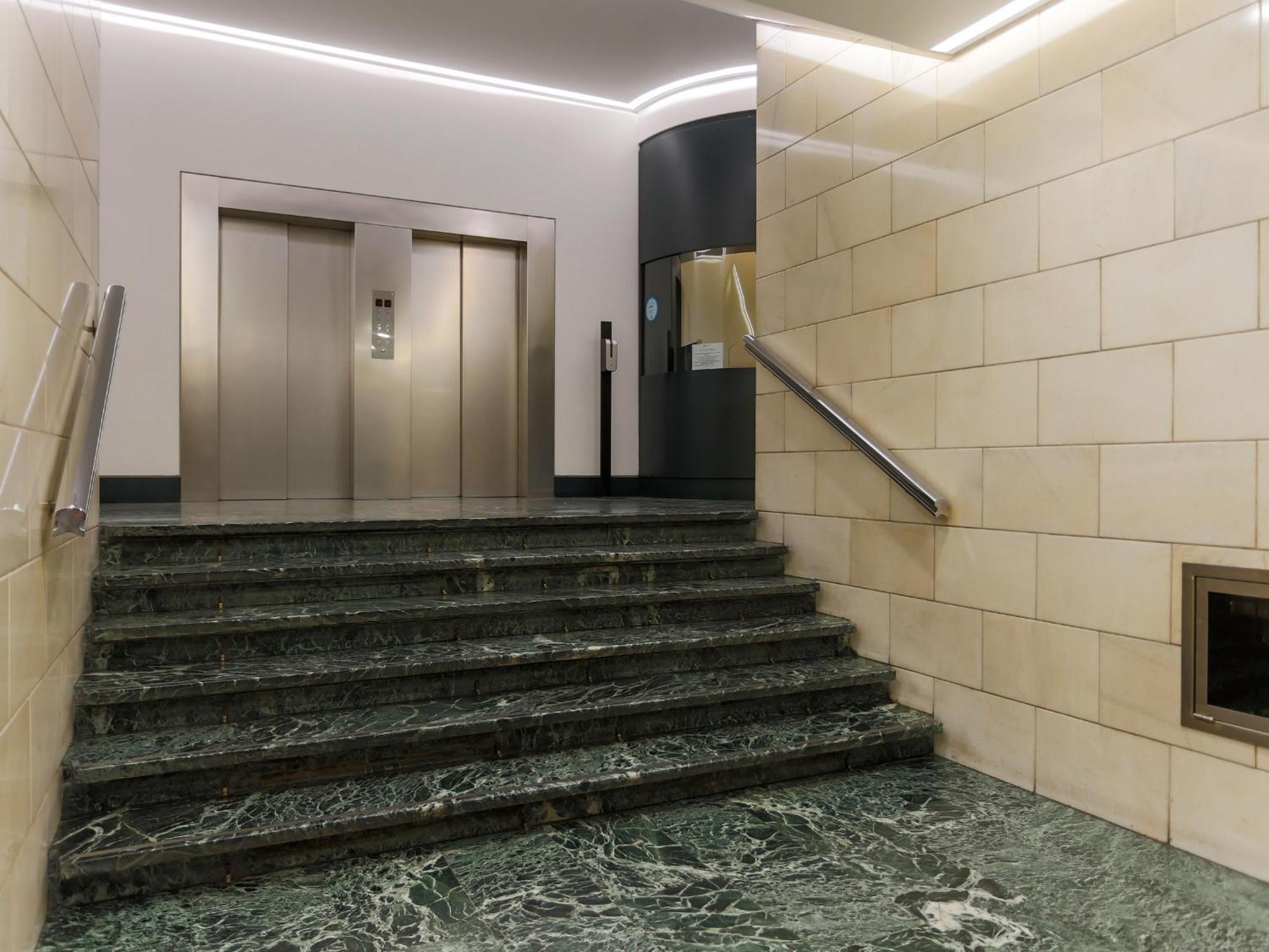 The Best Rent - Modern One Bedroom Apartment In San Babila Milano Esterno foto
